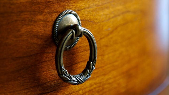 door knocker