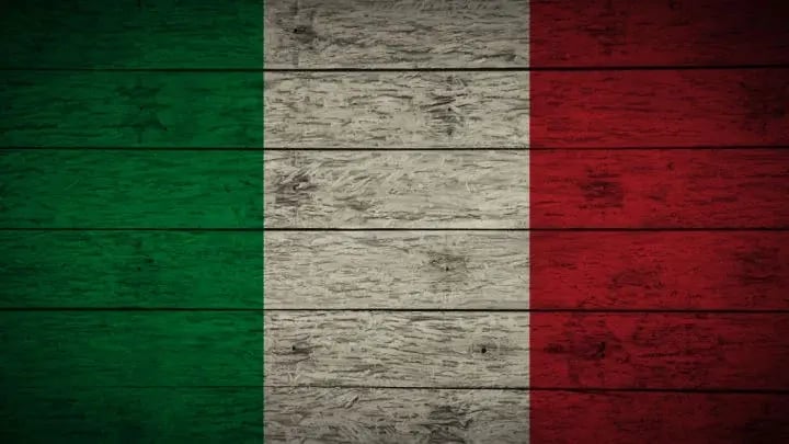 italian flag painted on wood