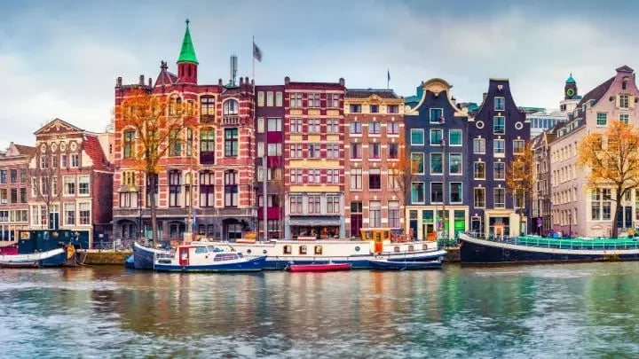 amsterdam canal
