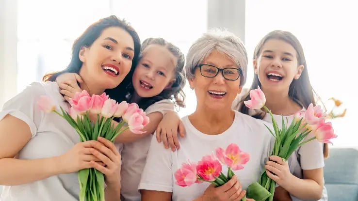 grandmother with daughter and grandchildren